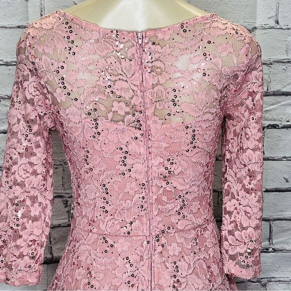 La Scala pink lace dress with a rhinestone waist size medium - Picture 5 of 7